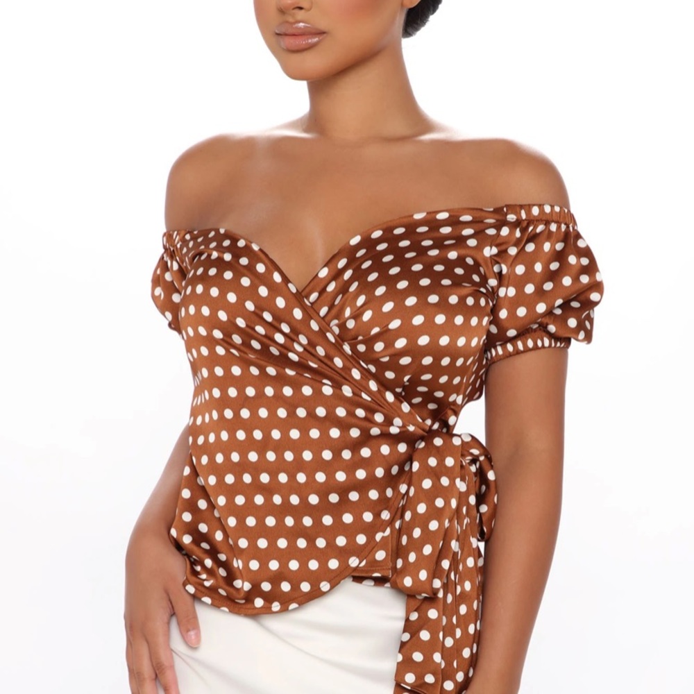 NEW off the shoulder polka dot top